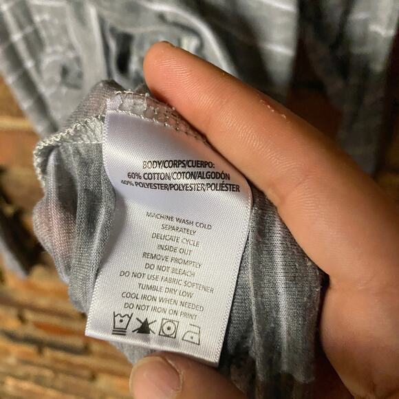 Marc New York Performance Gray Striped Twist Cut Out Open Back Top Size Small - Picture 5 of 7